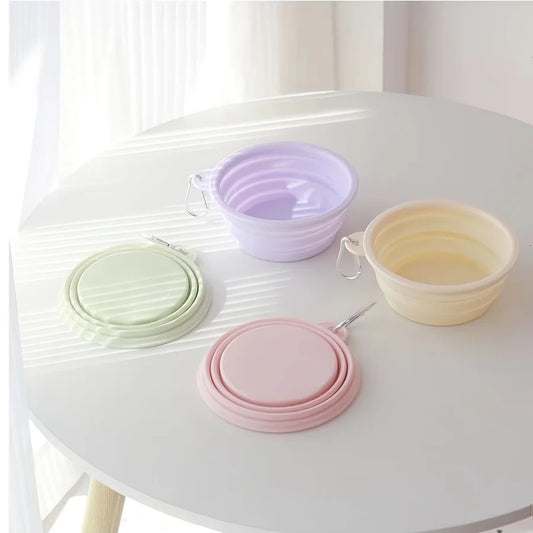 Compact Travel Pet Bowl – Hanging Silicone Dish for Dogs & Cats