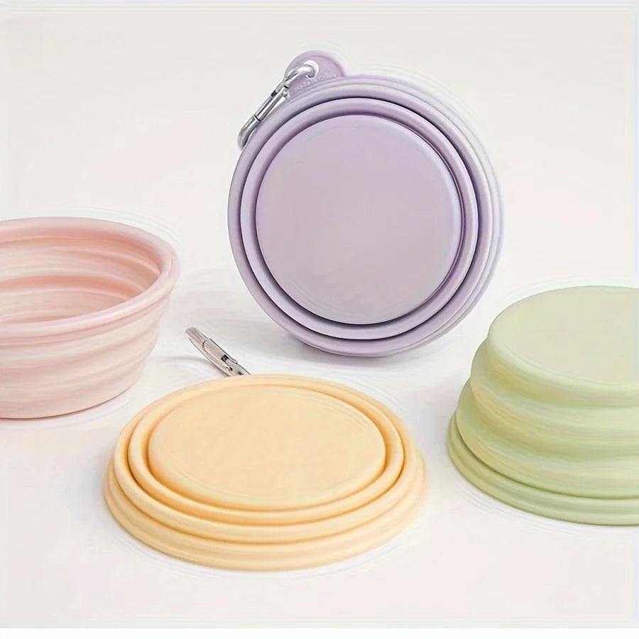 Compact Travel Pet Bowl – Hanging Silicone Dish for Dogs & Cats